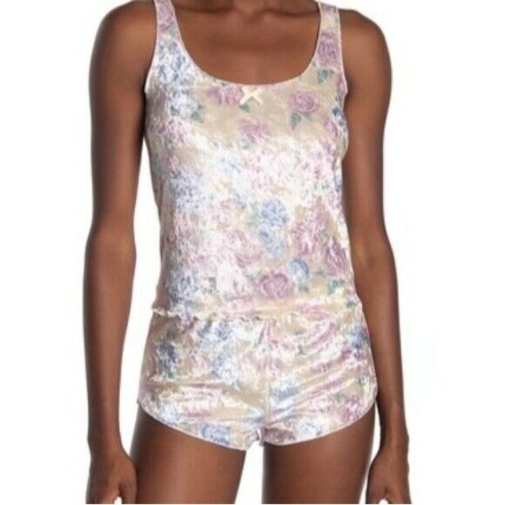 Nordstrom Crushed Velvet Floral Pajama Set Sleeveless Tank and Shorts NEW